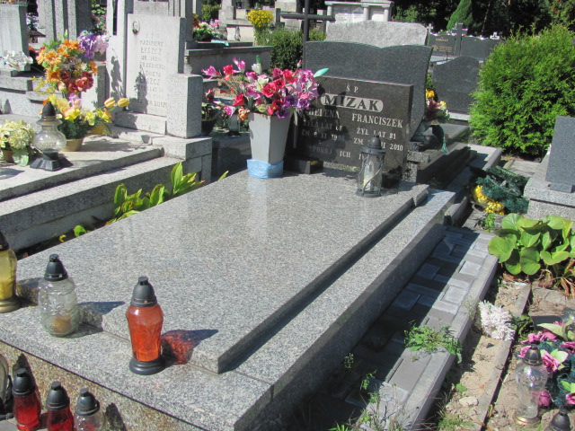 Grób Henryk Mizak