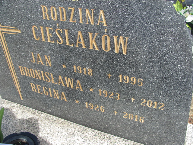 Regina Cieślak 1926 Góra Puławska - Grobonet - Wyszukiwarka osób pochowanych
