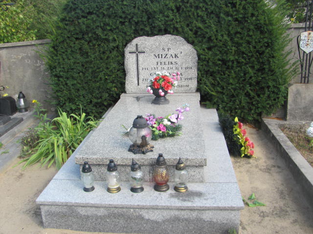 Grób Feliks Mizak